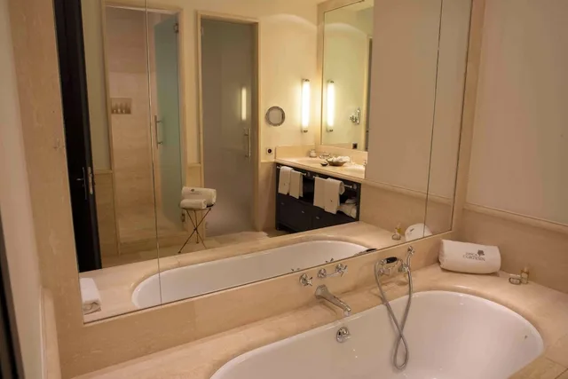 جناح جونيور بسرير كينج بإطلالة على الجبل، Finca Cortesin Golf And Spa 6/9