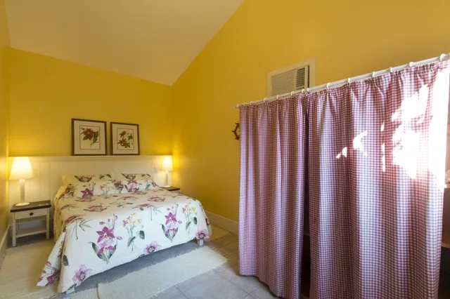 دوبلكس ديلوكس بسرير مزدوج وسريرين منفصلين وسرير بطابقين بشرفة بغرفتي نوم، Pousada Vila do Bosque 2/5