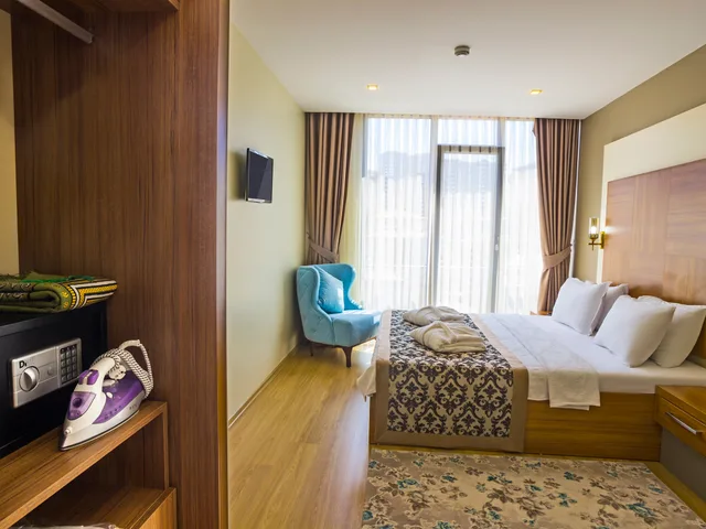Suite, ALESHA SUITE HOTEL 1/1