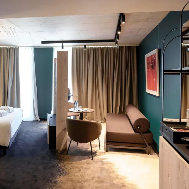 جناح جونيور بسرير كينج بمنطقة جلوس، Mercure Hotel Delemont 9/10