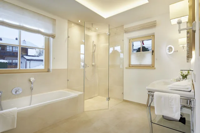 2 Bedrooms, Deluxe, Chalet, 2 King Beds, Mountain Side, Mountain View، Tennerhof Luxury Chalets 3/3