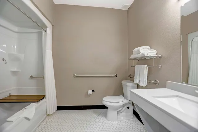 غرفة قياسية بسريرين كوين، Motel6 Weatherford, TX 6/6