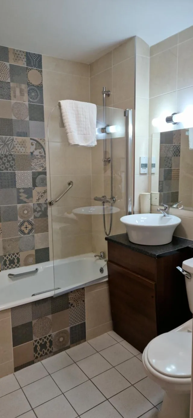 غرفة بسريرين منفصلين، Arnolds Hotel 2/4