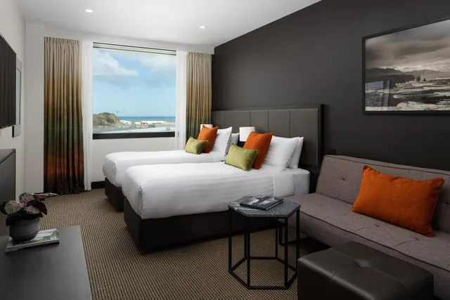 Superior South Family Room، Rydges Wellington Airport 1/1