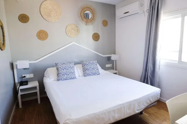غرفة أساسية بسرير مزدوج أو سريرين منفصلين، Subur Hotel Sitges 4/8