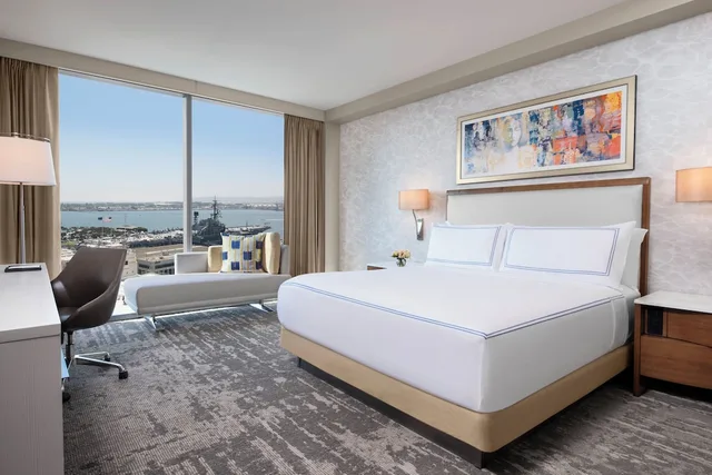 غرفة بريميوم بسرير كينج بإطلالة على المرفأ، Intercontinental San Diego 1/3