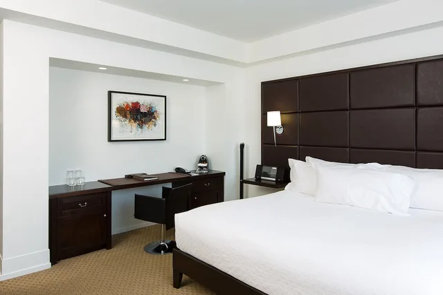 Urban, Loft, King Bed, Lounge Access، Hotel Le Bonne Entente 2/3
