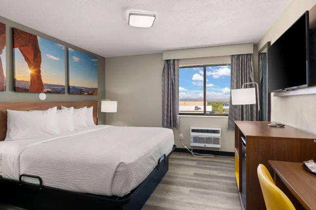 Room, King Bed, Days Inn by Wyndham Albuquerque I-25 1/10