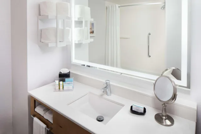جناح بسرير كينج، Hampton Inn Suites By Hilton Miami Brickell Downtown 4/4