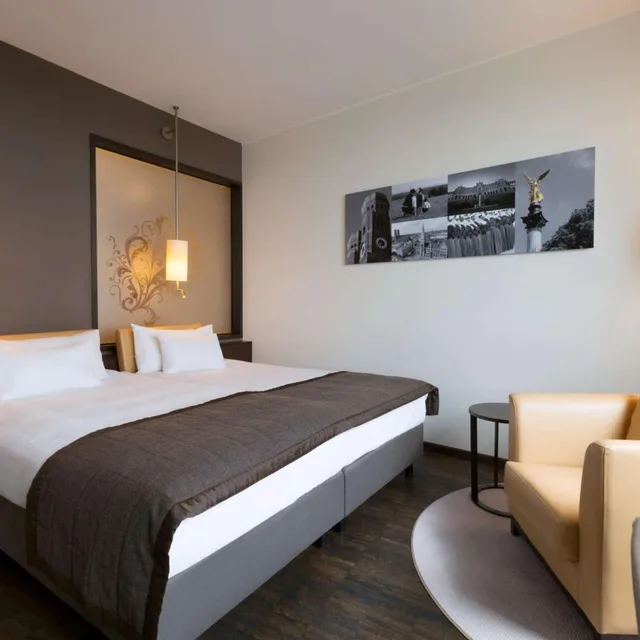 غرفة ديلوكس بسرير مزدوج بحوض استحمام، Infinity Hotel and Conference Resort Munich 3/5