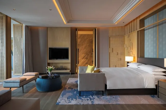 1 Bedroom, Presidential, Suite, King Bed, Renaissance Xiamen Hotel 1/5