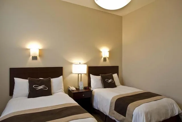 جناح بسريرين منفصلين، Pointe Plaza Hotel 1/2