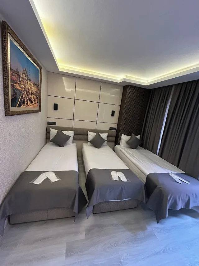 غرفة قياسية ثلاثية بثلاثة أسرّة بشرفة، Amara Old City Hotel and Spa 2/10