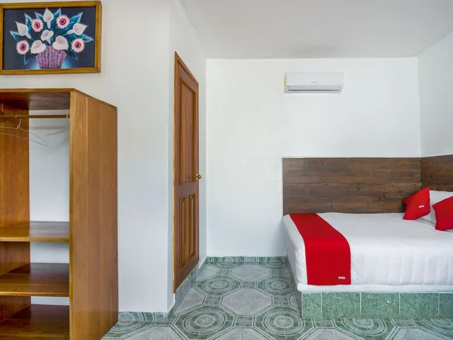 غرفة قياسية بسريرين كوين، OYO Hotel Palma Real 3/5
