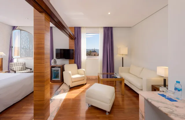 جناح جونيور، Hotel Murcia Rincon de Pepe Affiliated by Melia (ex Tryp Murcia) 5/10