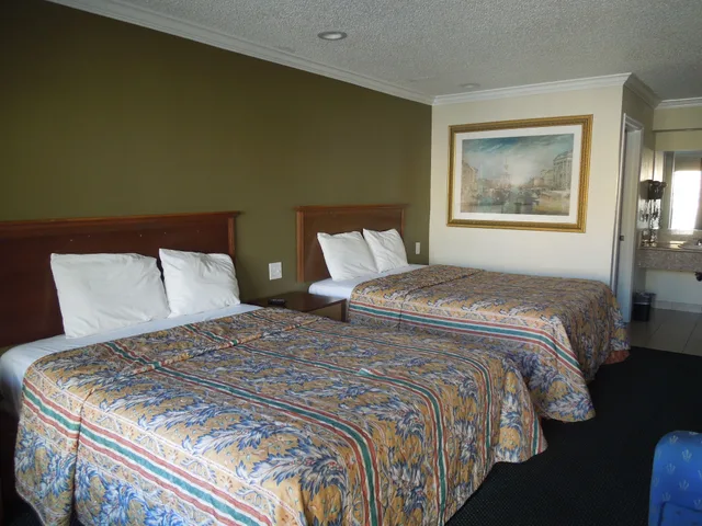 غرفة قياسية بسريرين كوين، National Inn Garden Grove 1/10
