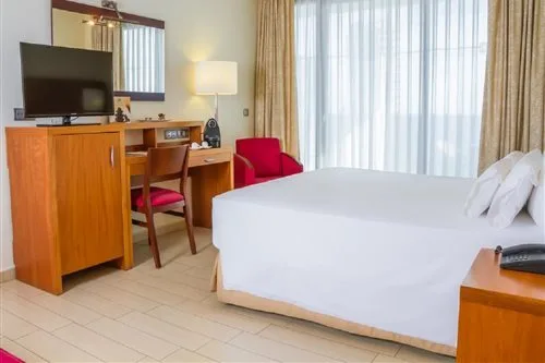 غرفة بسرير مزدوج بإطلالة على البحر، Ar Diamante Beach 2/2