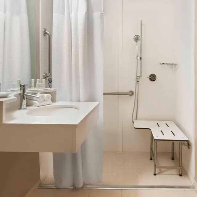 Suite, King Bed, Sofa, Bathtub, Accessible, Springhill Suites Indianapolis Carmel 4/5