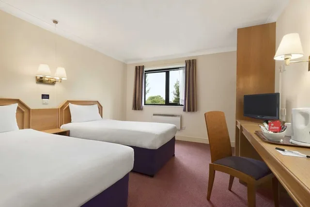Room, 2 Double Beds, Days Inn by Wyndham Watford Gap 1/5