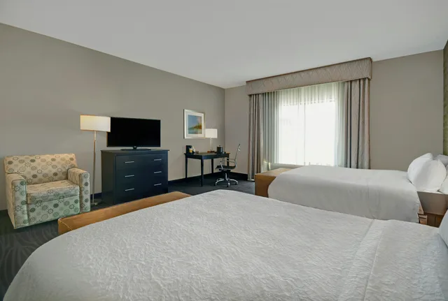 غرفة بسريرين كوين لذوي الإعاقة، Hampton Inn And Suites Robbinsville 4/4