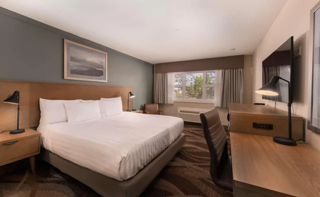 Space, King Bed, Sofa, Pet Friendly, Prestige Hudson Bay Lodge & Conference Centre, WorldHotels 1/3
