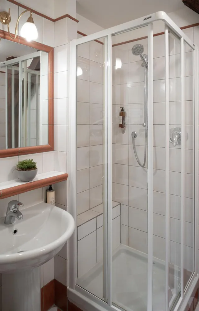 2 Bedrooms, Apartment, Attic, Chateau 9 Apartments by Adrez Living 3/4