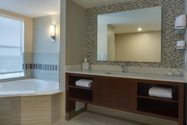 جناح بسرير كوين بغرفة نوم واحدة بجاكوزي، Residence Inn By Marriott Daytona Beach Oceanfront 6/9