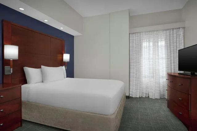1 Bedroom, Suite, King Bed, RESIDENCE INN BY MARRIOTT PORTLAND DOWNTOWN WATERFRONT 3/10