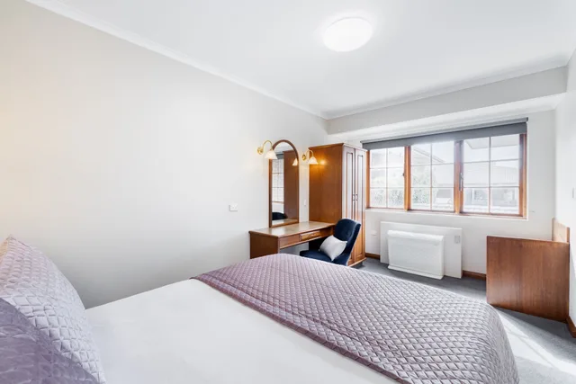 1 Bedroom, Spa, Suite, Queen Bed, Adelaide Inn 1/5