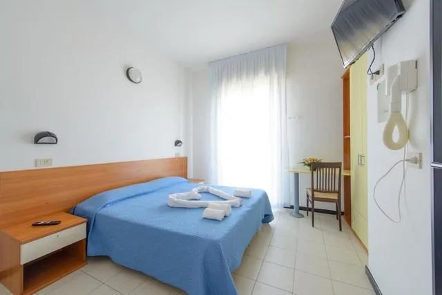 Comfort, Double Bed, Partial Sea View, Balcony, Hotel Paloma Rimini 1/1