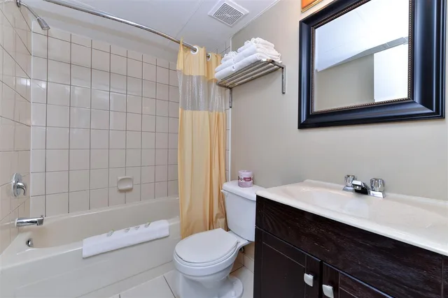 غرفة بسرير كوين، Canadas Best Value Inn St Catharines 3/4