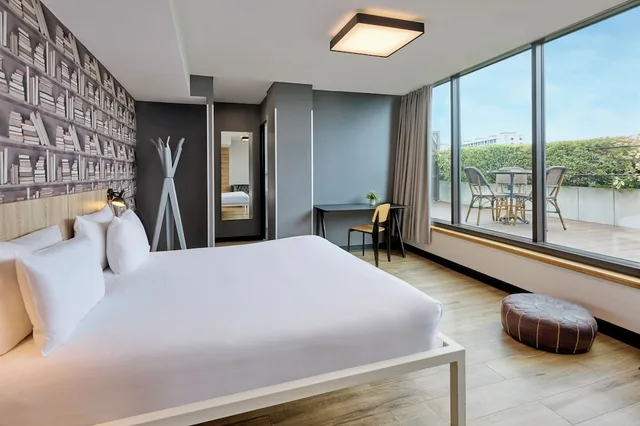 استوديو ديلوكس بسرير كينج بشرفة، Generator Hostel Paris 1/10