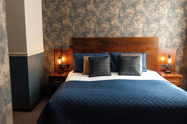 غرفة سوبيريور بسرير كوين، Duke Of Edinburgh Hotel 3/5