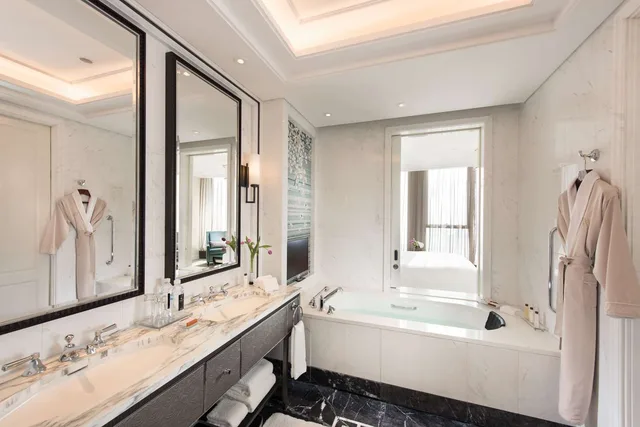 غرفة بريميير بانورامية بسرير كينج بإطلالة، Waldorf Astoria Chengdu 2/3