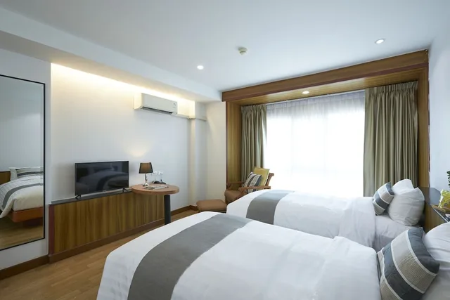 غرفة سوبيريور بسريرين منفصلين، NJOY Prestige Grand Hotel Don Mueang 3/10