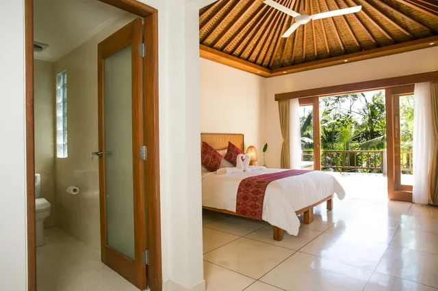 غرفة سوبيريور بسرير كينج، Pesantian Villa & Warung 6/7