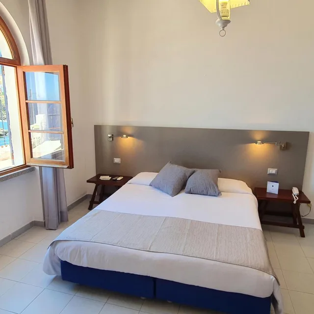 غرفة سوبيريور بسرير مزدوج أو سريرين منفصلين بإطلالة على البحر، Meli Hotel 2/10