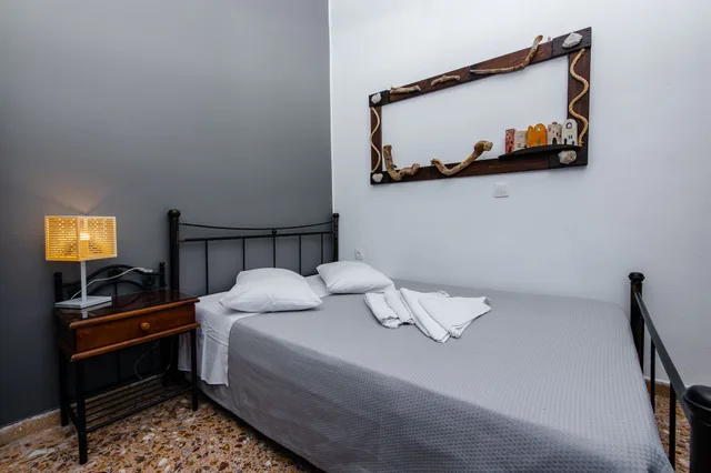 غرفة كلاسيكية بسرير كوين بإطلالة على المدينة، Villa Toula 2/10