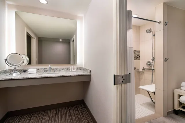 1 Bedroom, Cottage, King Bed, Bay View, Sofa، Marriott Coronado Island Resort Spa 4/6