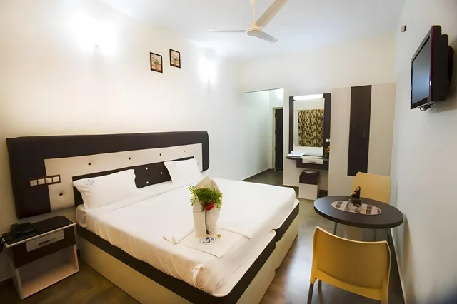 Room, Double Bed, Ground Floor, Happy Nest Resort 1/1
