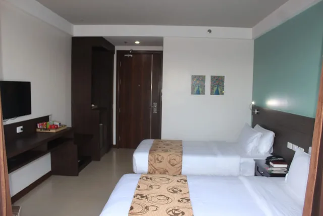 غرفة ديلوكس بسريرين منفصلين، Kew Hotel 1/4