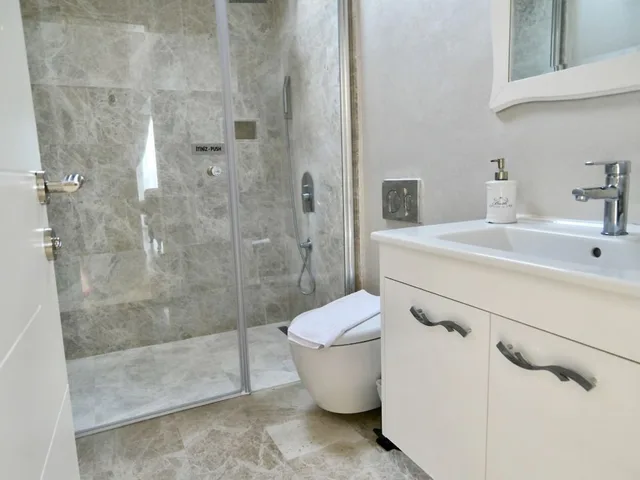 لوفت حصري بسريرين كوين بشرفة بغرفتي نوم، Gocek Naz Hotel 6/8