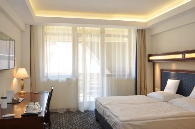 غرفة ديلوكس بسرير مزدوج بشرفة، Centrum Hotel Debrecen 2/10
