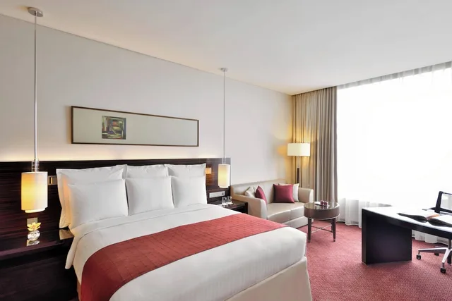 جناح تنفيذي بسرير كينج بإطلالة على الجبل بغرفة نوم واحدة، Jw Marriott Hotel Pune 3/8