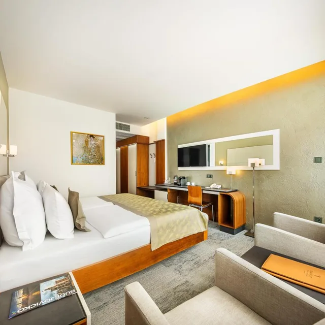 غرفة ديلوكس بسرير مزدوج بشرفة، Wellness Hotel Diamant (ex Relaxacni A Regeneracni Centrum) 6/10