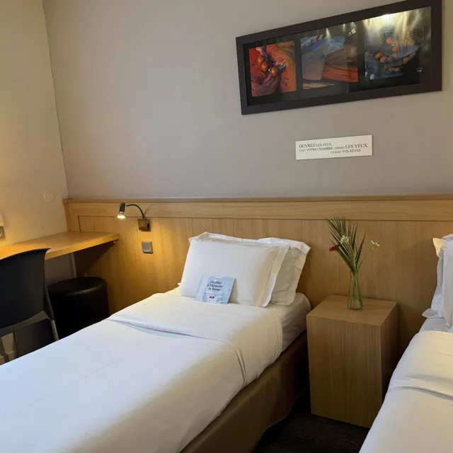 Room, Quadruple, Kyriad Rennes Chantepie 3/8
