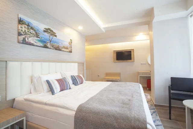 غرفة فاخرة بسرير كوين بإطلالة على المدينة، Old Town Point Hotel & Spa Antalya 2/10