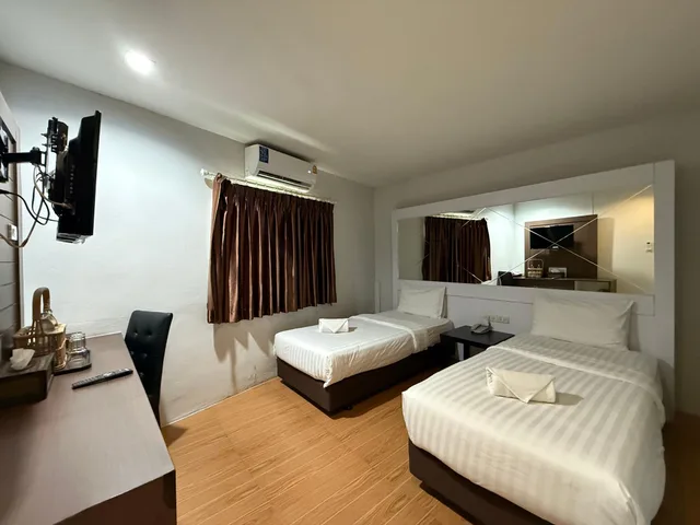 جناح عائلي، Bed by Cruise at Samakkhi-Tivanont 1/1