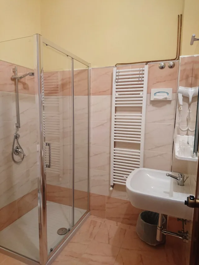 غرفة رباعية بسرير مزدوج وسريرين منفصلين، Giappone Inn Parking Hotel 10/10