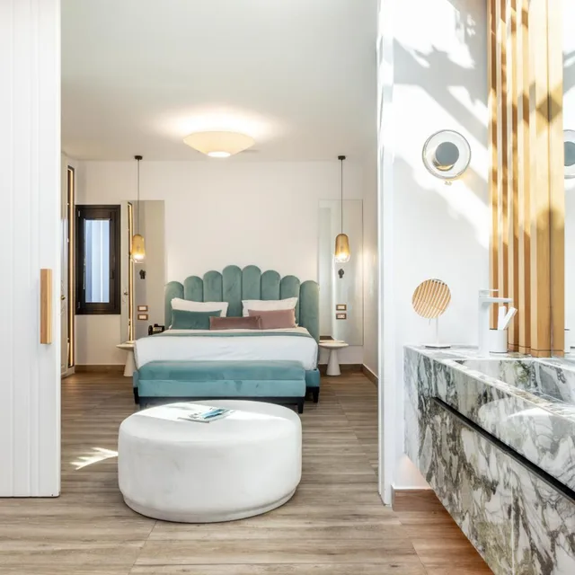 جناح شهر العسل بسرير كينج بإطلالة على البحر بجاكوزي، Cresanto Luxury Suites 4/9